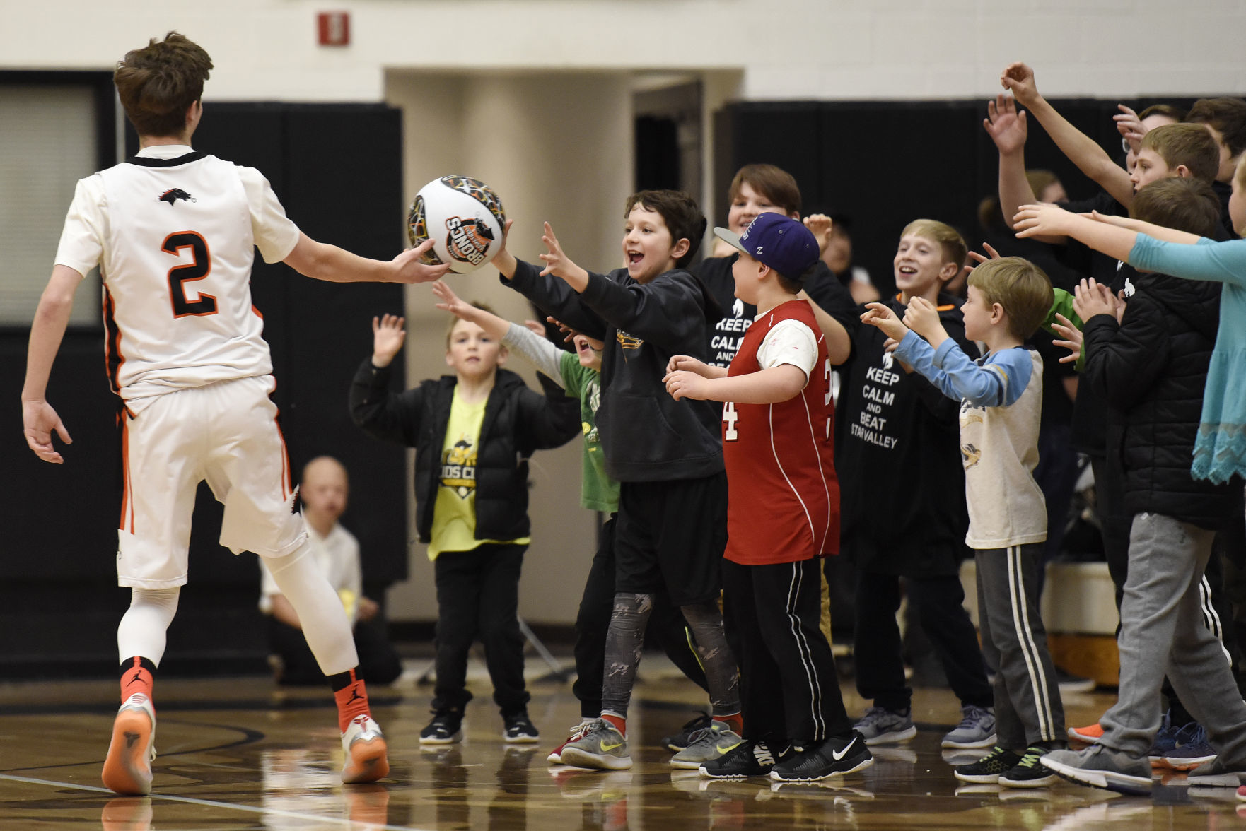 Broncs basketball